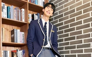 Doyoung NCT Senyum Cerah di Poster Perdana Bareng Cast Tetap 'Master in the House'