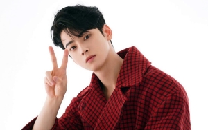 Cha Eunwoo ASTRO Awalnya Panik Hingga Sempat Sesali Keputusan Keriting Rambut