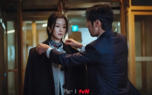 Lee Sang Yeob Dibocorkan Tumbang di Depan Seo Ye Ji, Fans 'Eve' Heboh Minta Agar Tak Tewas Dulu