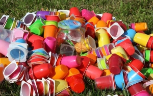 Mikroplastik Sudah Terdeteksi Hingga ke Produk Daging dan Susu 