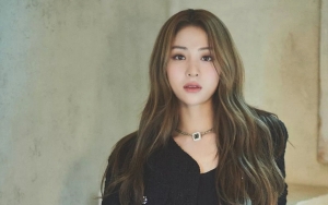 Perubahan Gaya Huh Yunjin LE SSERAFIM Jadi Perbincangan