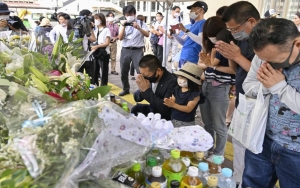 Para Pelayat Banjiri Kuil di Tokyo, Beri Penghormatan Terakhir Kepada Eks PM Jepang Shinzo Abe