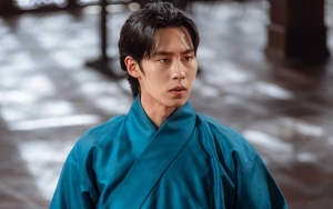 Bukan CGI, Proses Syuting Lee Jae Wook Pakai Serban Biru di 'Alchemy of Souls' Tak Disangka!