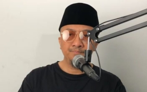 Ustaz Yusuf Mansur Curhat Tak Kebagian Tempat Duduk di Stasiun