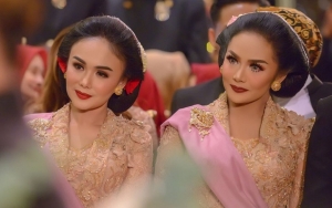 Krisdayanti 'Semprot' Yuni Shara Pakai Rok SMA Super Pendek, Nyeplos Begini Soal Brondong