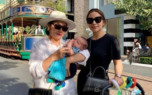 Siap Balik ke Indo, Begini Gaya Necis Ibu Nikita Willy Kala 'Farewell Party' dengan Sang Cucu