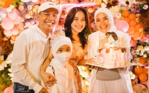 Ayu Ting Ting Ungkap Penyebab Ayah Ojak Idap Hernia, Kondisi Terkini Pasca Jalani Operasi Terkuak