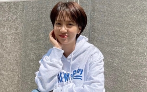 Gaya Tak Terduga Song Ji Hyo di Postingan Terbaru Bikin Heboh