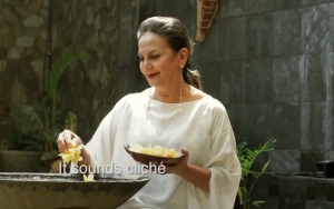 10 Potret Rumah Aktris Legendaris Christine Hakim Yang Unik, Ruang Makannya Ala Warung