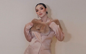 Ada Zaskia Gotik, Intip 8 Potret Tujuh Bulanan Artis dengan Adat Jawa