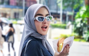 Diduga Tak Akur dengan Ipar, Syahrini 'Kabur' ke Singapura Kala Kakak Reino Liburan di Jakarta?