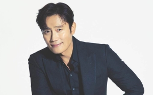 Lee Byung Hun Punya Kesamaan Riwayat Kesahatan Dengan Karakternya di Film 'Emergency Declaration'