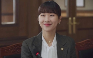 Hilangkan Poni, Visual Baru Ha Yoon Kyeong di 'Extraordinary Attorney Woo' Bikin Terpikat