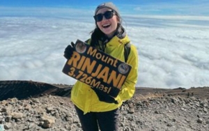 Febby Rastanty Berhasil Taklukan Puncak Gunung Rinjani, Pamerkan Sederet Foto Eksotis