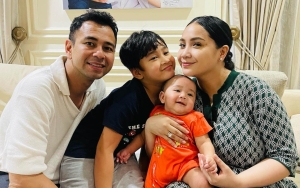 Rayyanza Cerminkan Putra Sultan Kala Lambaikan Tangan Usai Raffi-Gigi Lakukan Ini, Bikin Gemas!