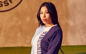 Momen Jessi Minta Dilempari Bra Oleh Fans London Curi Perhatian