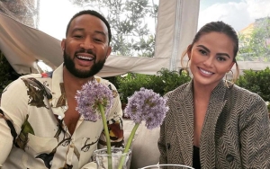 Selamat, Chrissy Teigen Umumkan Tengan Hamil Anak Ketiga John Legend
