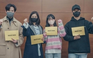 Sesi Baca Naskah Drama Baru Jung Woo & Lee Yoo Mi 'Mental Coach Je Gal Gil' Penuh 'Emosi'