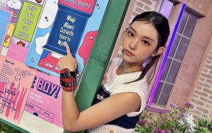 Visual Haerin Saat Debut Panggung NewJeans Dibilang Mirip Hewan Ini