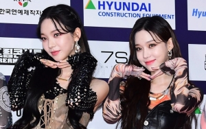 Karina dan Winter aespa Kembaran Tas di Bandara, Lebih Kece Siapa?