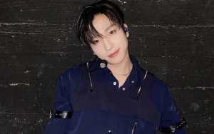 Gemas Banget, Keponakan Sangyeon Bagi-Bagi Permen di Konser The Boyz
