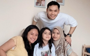 Marshanda Unboxing Kado dari Keluarga Ben Kasyafani Ditemani Sienna, Vibes Kompak Bikin Terharu