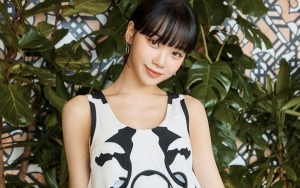 Kim Chaewon LE SSERAFIM Tampil Polos Saat Gladi 'Seoul Festa 2022', Mata Ngantuk Jadi Bahan Gosip
