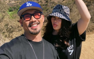 Denny Sumargo Mendadak Posting Foto Pernikahan, Ekspresi Olivia Alan Sang Istri Jadi Gunjingan