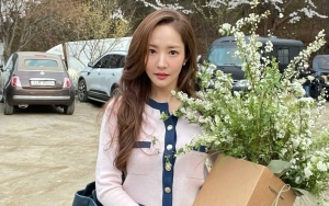 Park Min Young Seksi Nan Anggun di Poster Perdana 'Love in Contract', Catat Tanggal Tayangnya!