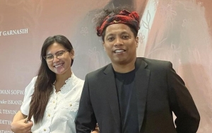 Indah Permatasari Unggah Hasil Jepretan Arie Kriting, Penampilan Pamer Baby Bump Curi Perhatian