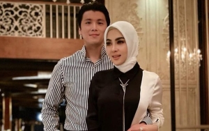 Bak Negeri Dongeng, Syahrini Pamer Tingkah Bucin Reino Barack Saat Main di Disneyland Tokyo