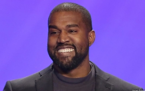 Kanye West Ramai Dikecam Gegara Jual Koleksi Bajunya di Kantong Sampah