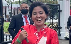 Rara Pawang Hujan Semringah Usai 'Sapu' Awan Kelabu di Istana Merdeka: Petir Menggelegar 3 Kali