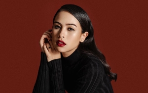 Bukan Kaleng-Kaleng, Baju Adat Corak Batik Maudy Ayunda Ternyata Garapan Tangan Desainer Kawakan 
