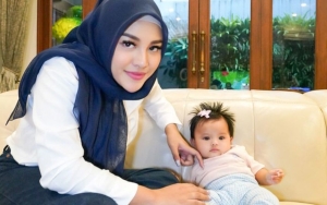 Aurel Hermansyah Heran Dengan Tingkahnya Sendiri Kala Suap Baby Ameena