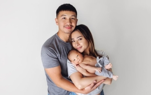 Gaya Parenting Nikita Willy dan Indra Priawan Patut Dicontoh, Baby Izz Tak Setuju?