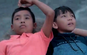 'Sahabat Kecil' - Betrand Peto