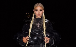 Pamer Foto Sederet Aksi Panggung Hingga Momen Bareng Pacar, Agnez Mo Tulis Ungkapan Menyentuh