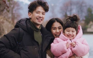 Tarra Budiman Kabarkan Istri Melahirkan Anak Kedua Lewat Foto-foto Romantis dan Penuh Haru