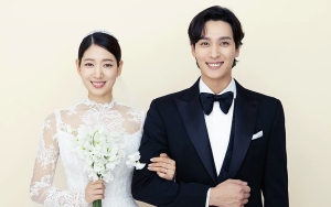 Park Shin Hye Perdana Pamer Bodi Ramping Usai Melahirkan Anak Choi Tae Joon