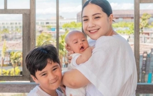 Nagita Slavina 'Bu Bos' Healing di Kos-Kosan Karyawan, Momen Sekasur Bareng Bikin Salut