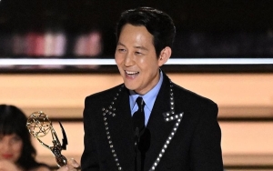 Lee Jung Jae Gandeng Mesra Sang Kekasih, Chaebol Im Se Ryeong, di Red Carpet Emmy Awards 2022