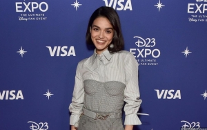 Jadi yang Pertama Bintangi Live Action Remake 'Snow White', Rachel Zegler Kok Malah Nangis?