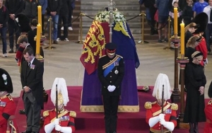 Haru 8 Cucu Ratu Ikut Andil Jaga Peti Mati Ratu di Westminster Hall