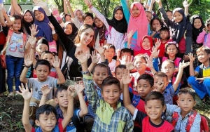 Cinta Laura