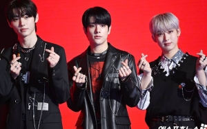 Manisnya Sunghoon, Jake dan Sunoo ENHYPEN Saling Jaga di Tengah Kerumunan Orang