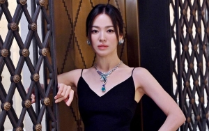 Gaya Rambut Song Hye Kyo Balik Ke Era 'Descendants of the Sun' Tuai Sorotan