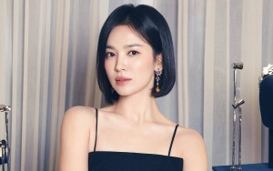  8 Potret Song Hye Kyo Hadiri Event Chaumet, Gaya Rambut Balik Ke Era 'Descendant of the Sun'