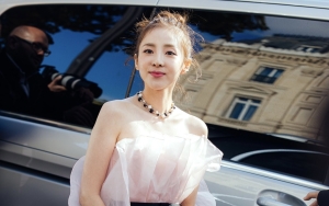 Sandara Park Jadi Tontonan Warga Gara-Gara Usung Rambut Jambul di Paris