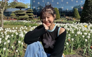 Bak Lupa Kaya, Jennie BLACKPINK Disorot Pakai Tas Belanjaan Rusak
